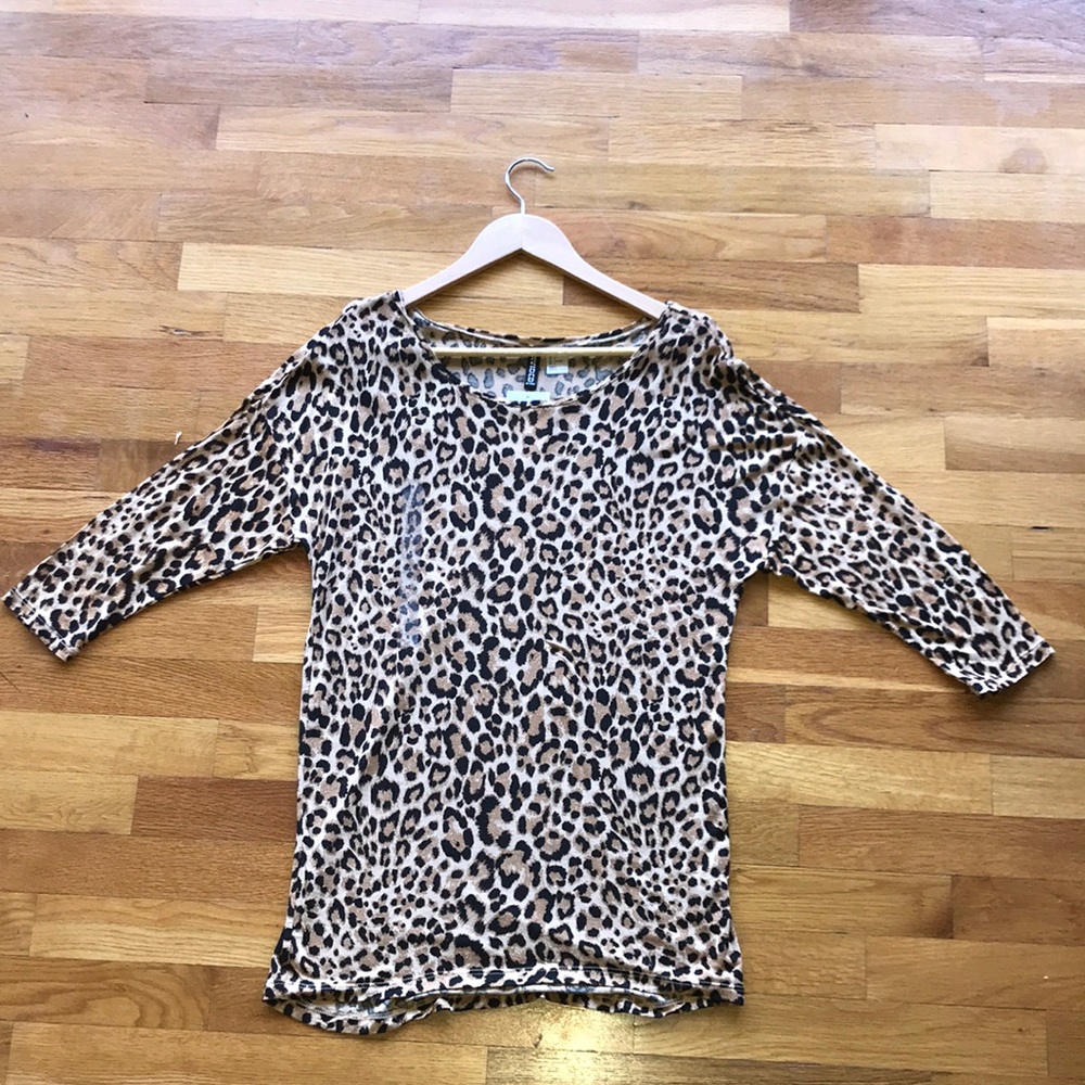 Women’s Cheetah Print Top from H&M. Size 8.